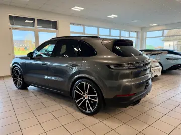 PORSCHE Cayenne S HeadUP ACC Panorama Luftfederung 22