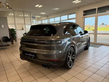 PORSCHE Cayenne S HeadUP ACC Panorama Luftfederung 22