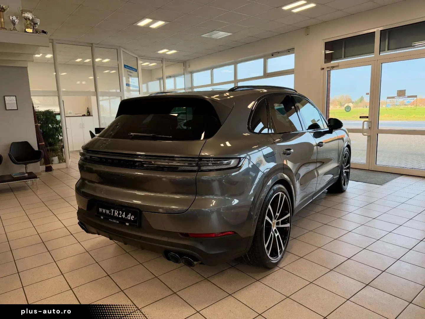 PORSCHE Cayenne S HeadUP ACC Panorama Luftfederung 22