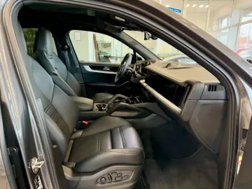 PORSCHE Cayenne S HeadUP ACC Panorama Luftfederung 22