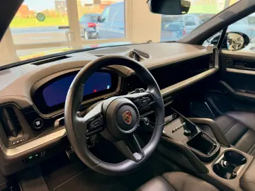 PORSCHE Cayenne S HeadUP ACC Panorama Luftfederung 22