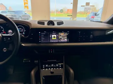 PORSCHE Cayenne S HeadUP ACC Panorama Luftfederung 22