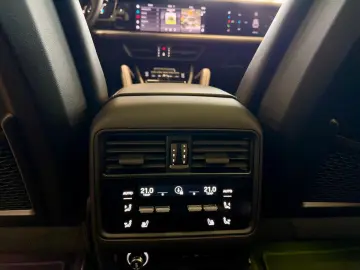 PORSCHE Cayenne S HeadUP ACC Panorama Luftfederung 22