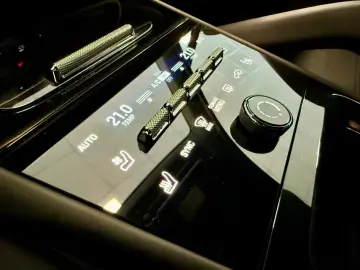 PORSCHE Cayenne GTS SportDesign Panorama InnoDrive