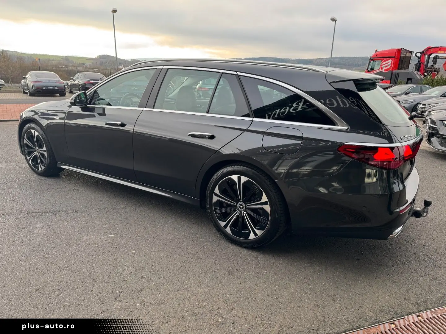 MERCEDES-BENZ E 300de Avantgarde Pano AHK DistrPro D&hellip;