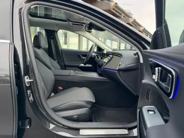 MERCEDES-BENZ E 300de Avantgarde Pano AHK DistrPro D&hellip;