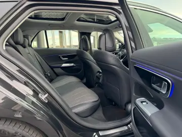 MERCEDES-BENZ E 300de Avantgarde Pano AHK DistrPro D&hellip;