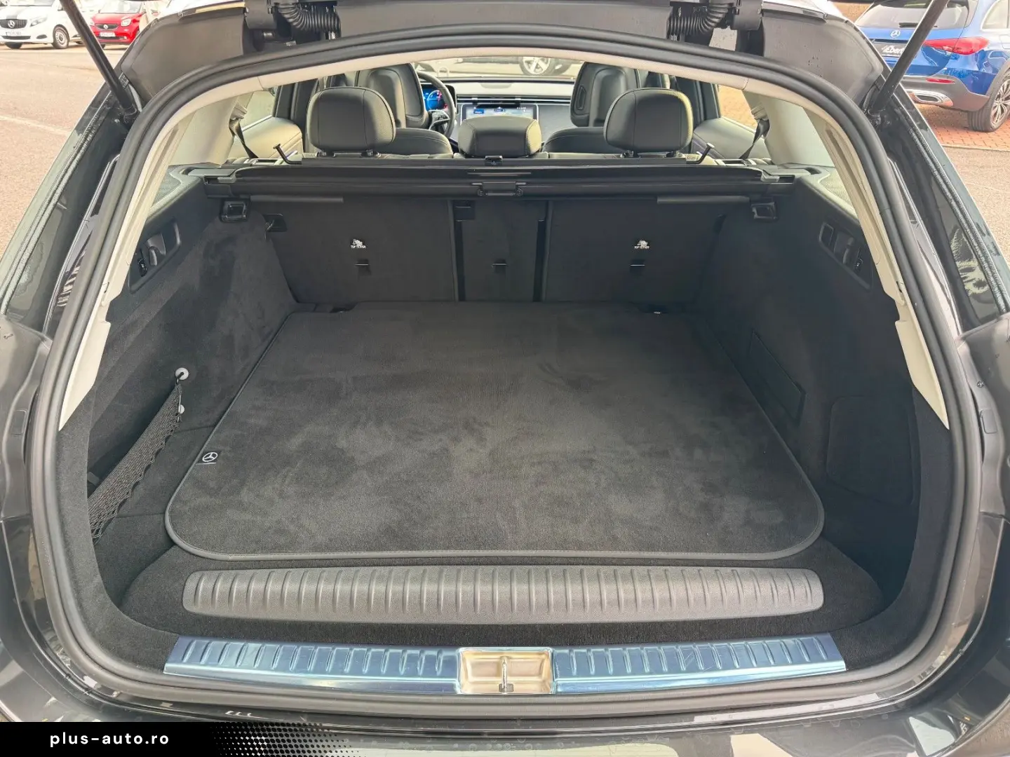 MERCEDES-BENZ E 300de Avantgarde Pano AHK DistrPro D&hellip;