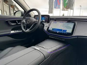 MERCEDES-BENZ E 300de Avantgarde Pano AHK DistrPro D&hellip;
