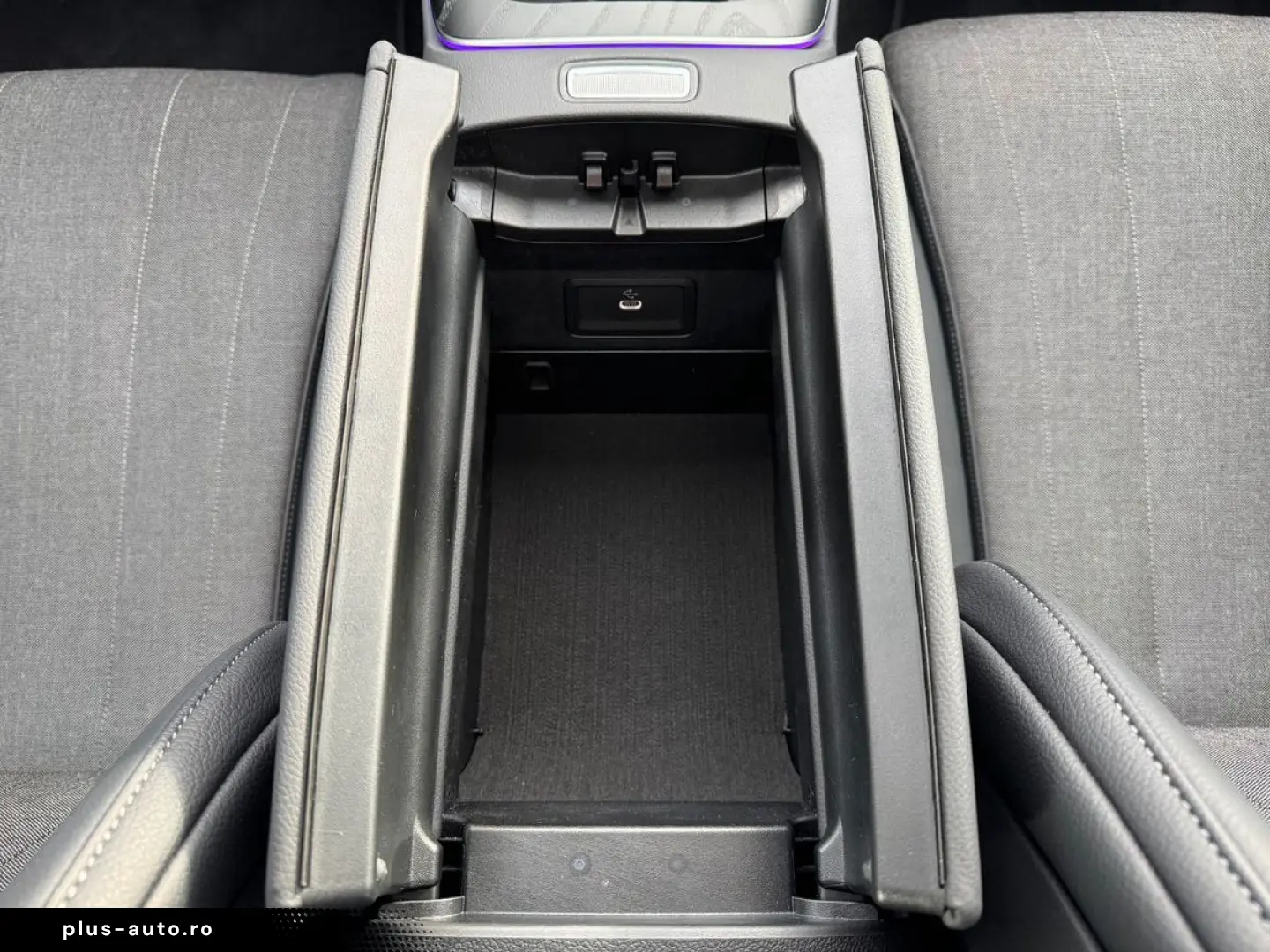 MERCEDES-BENZ E 300de Avantgarde Pano AHK DistrPro D&hellip;