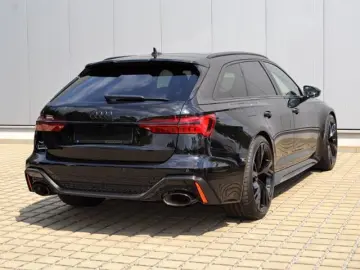 AUDI RS6 Avant 4.0 TFSI VOLL DYNAMIK-PLUS KERAMIK AHK