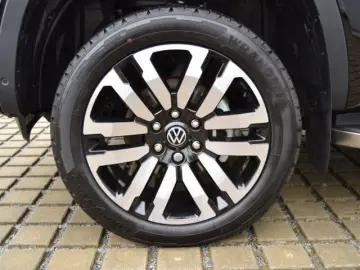 VW Amarok 3.0 TDI 241 PS 4M Aventura HARDTOP AHK ST