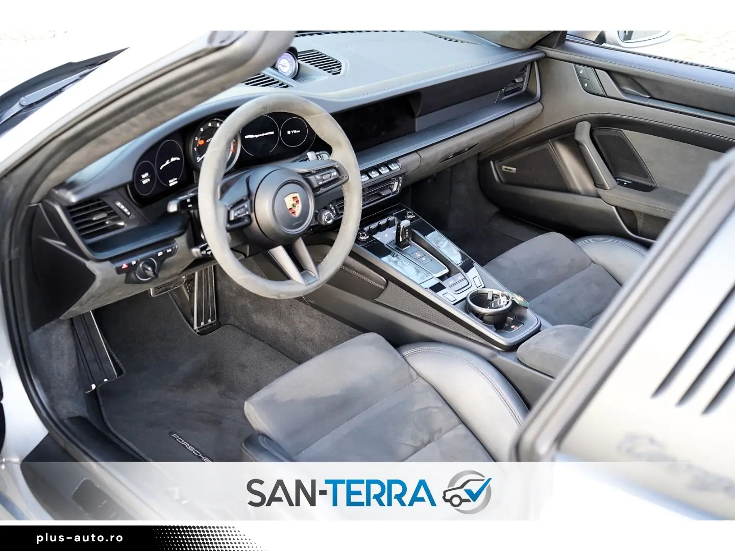 PORSCHE 992 TARGA 4 GTS LED 18-WEGE KEYLESS KAMERA BOSE