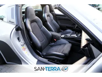 PORSCHE 992 TARGA 4 GTS LED 18-WEGE KEYLESS KAMERA BOSE