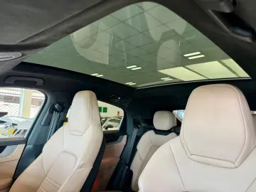 PORSCHE Cayenne Coupe SportDesign Burmester HeadUp ACC