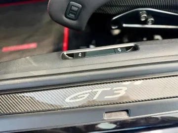 PORSCHE 911 992 GT3 Touring PDK Vollschalensitze Carbon