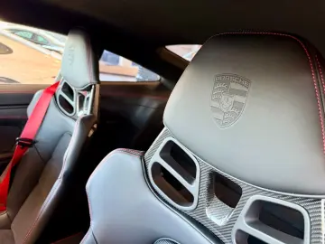 PORSCHE 911 992 GT3 Touring PDK Vollschalensitze Carbon