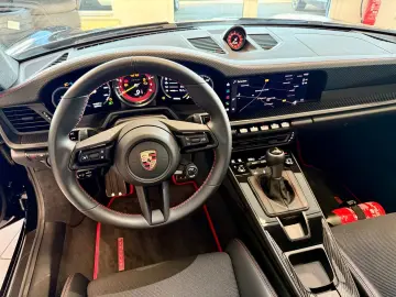 PORSCHE 911 992 GT3 Touring PDK Vollschalensitze Carbon