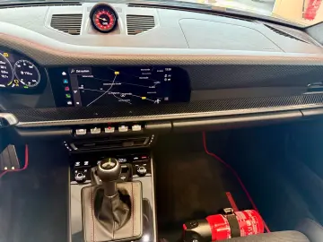 PORSCHE 911 992 GT3 Touring PDK Vollschalensitze Carbon