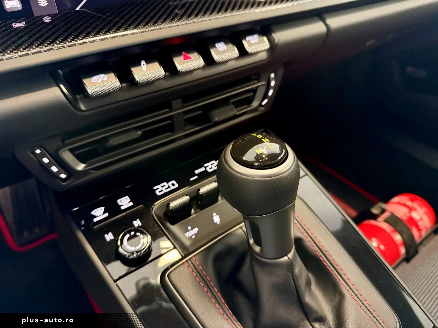 PORSCHE 911 992 GT3 Touring PDK Vollschalensitze Carbon