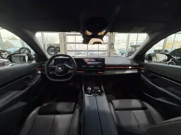 BMW 520 d  Limousine LED H&K 360  Ambiente Live HUD