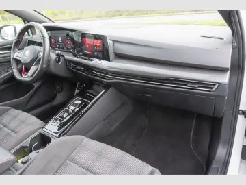 VW Golf VIII GTI 2.0 TSI Keyless Go PDC.LED