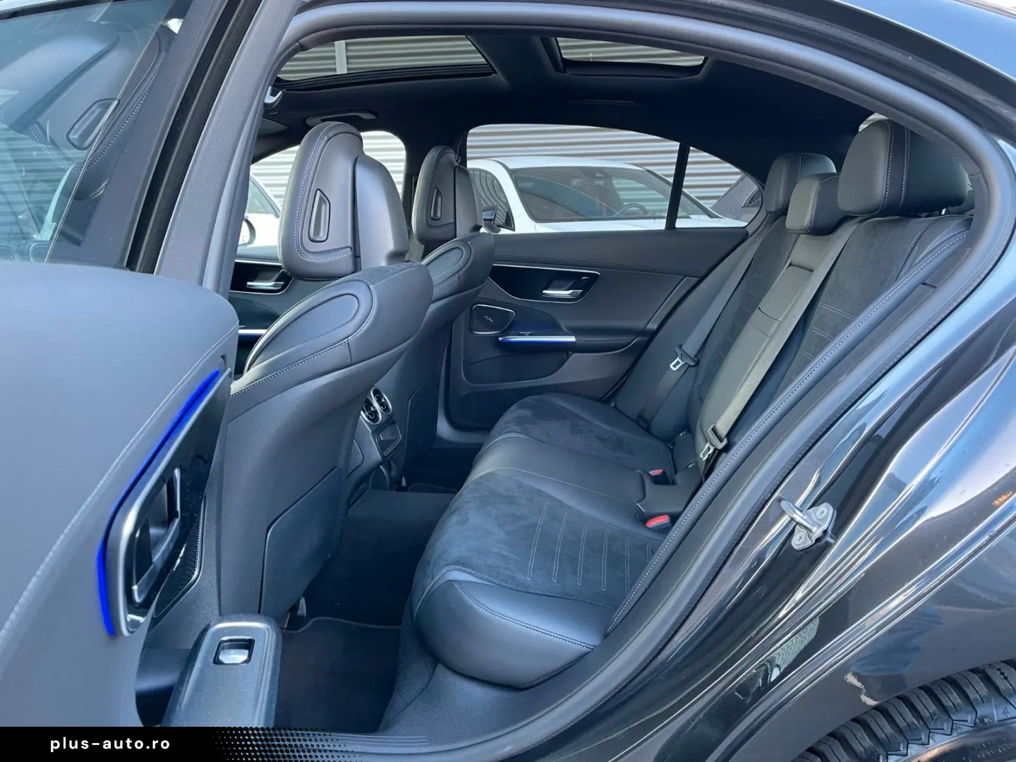 MERCEDES-BENZ C 200 4M AMG Pano AHK 360  Digital Ambiente