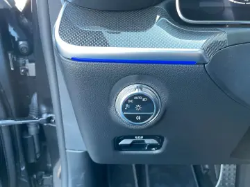 MERCEDES-BENZ C 200 4M AMG Pano AHK 360  Digital Ambiente