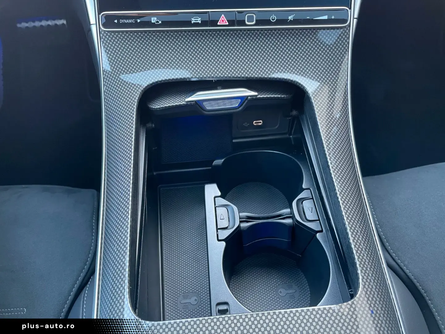 MERCEDES-BENZ C 200 4M AMG Pano AHK 360  Digital Ambiente