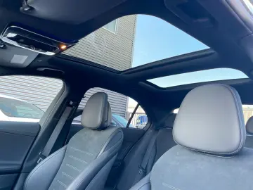 MERCEDES-BENZ C 200 4M AMG Pano AHK 360  Digital Ambiente