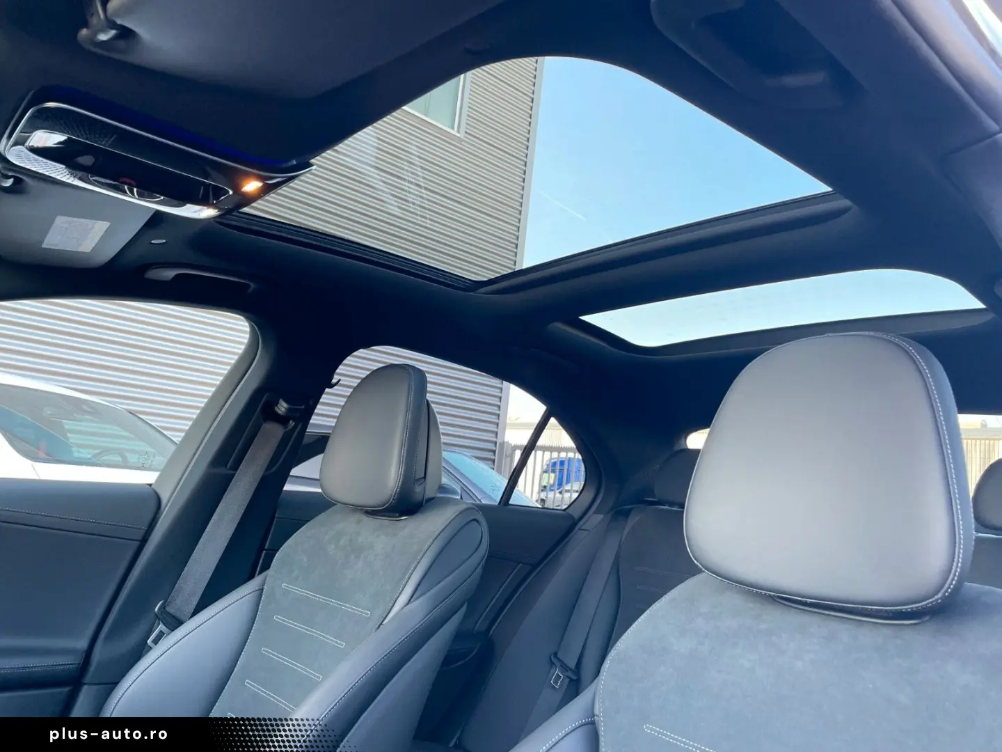 MERCEDES-BENZ C 200 4M AMG Pano AHK 360  Digital Ambiente