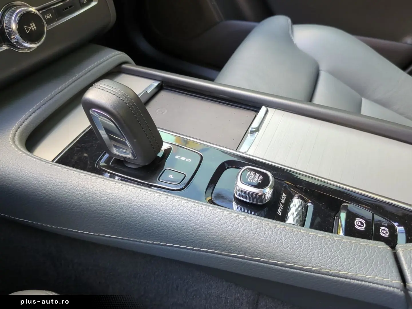 VOLVO XC90 T8 Recharge R-Design Expr.  Vollausstattung