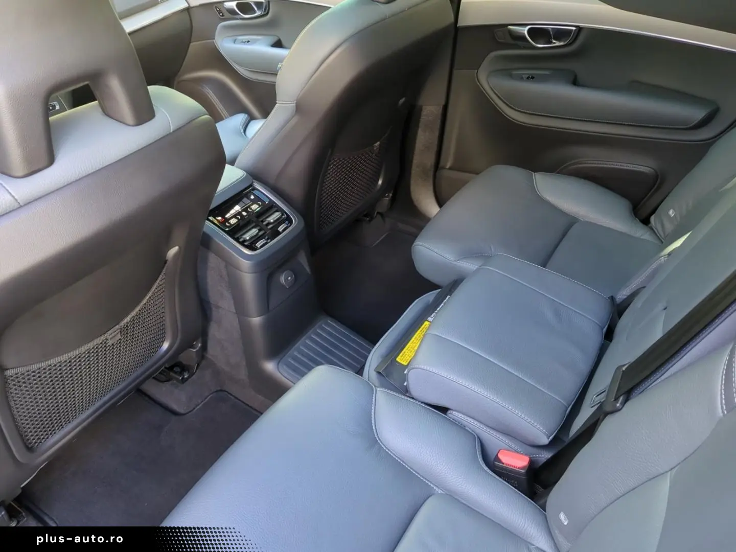 VOLVO XC90 T8 Recharge R-Design Expr.  Vollausstattung