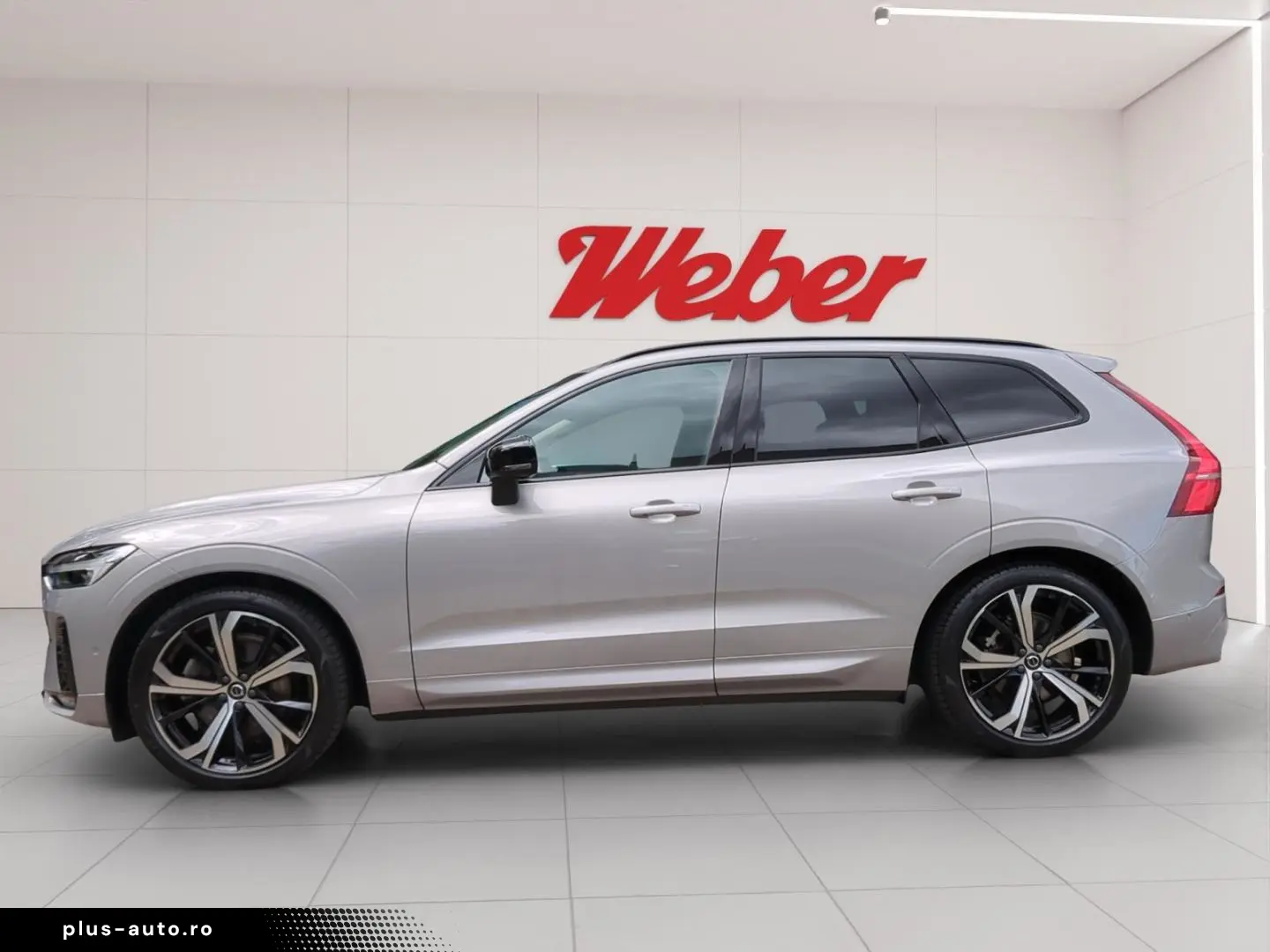VOLVO XC60 B4 AWD Ultimate Dark  Luft AHK SH BLIS 360