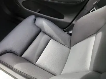 VOLVO XC60 B4 AWD Ultimate Dark  Luft AHK SH BLIS 360