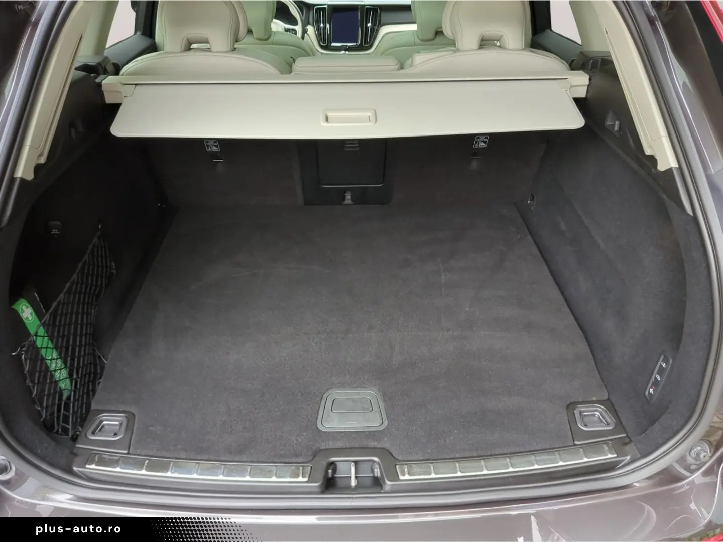 VOLVO XC60 T8 Recharge Ultimate Bright  Luft Massage A