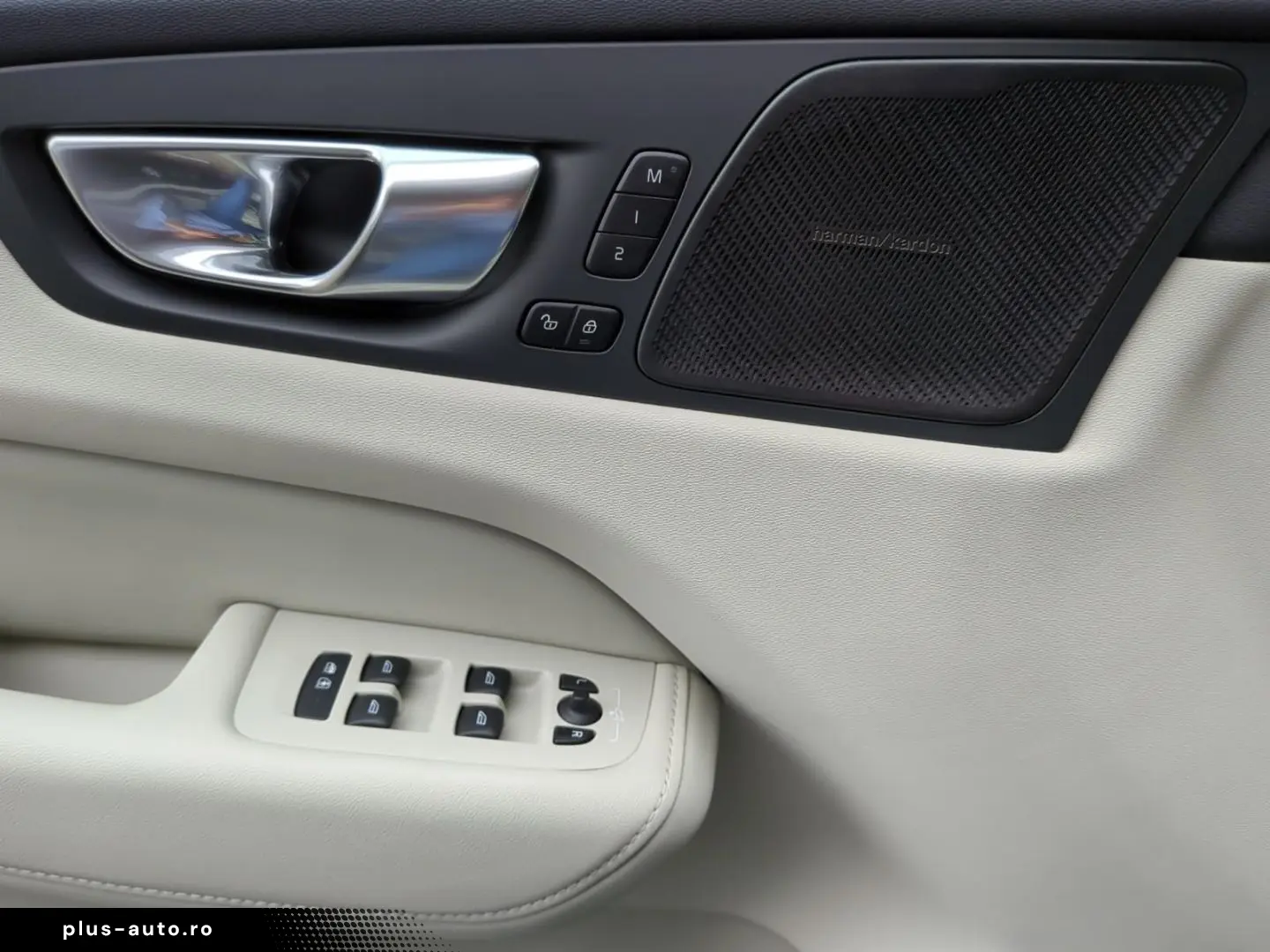 VOLVO XC60 T8 Recharge Ultimate Bright  Luft Massage A