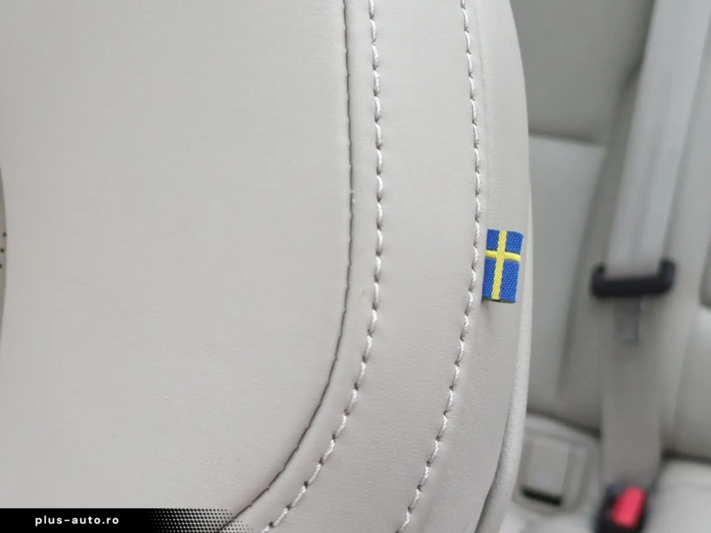 VOLVO XC60 T8 Recharge Ultimate Bright  Luft Massage A