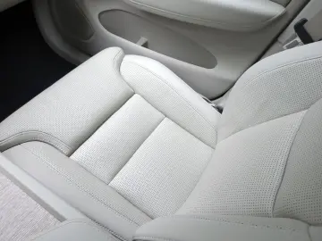 VOLVO XC60 T8 Recharge Ultimate Bright  Luft Massage A