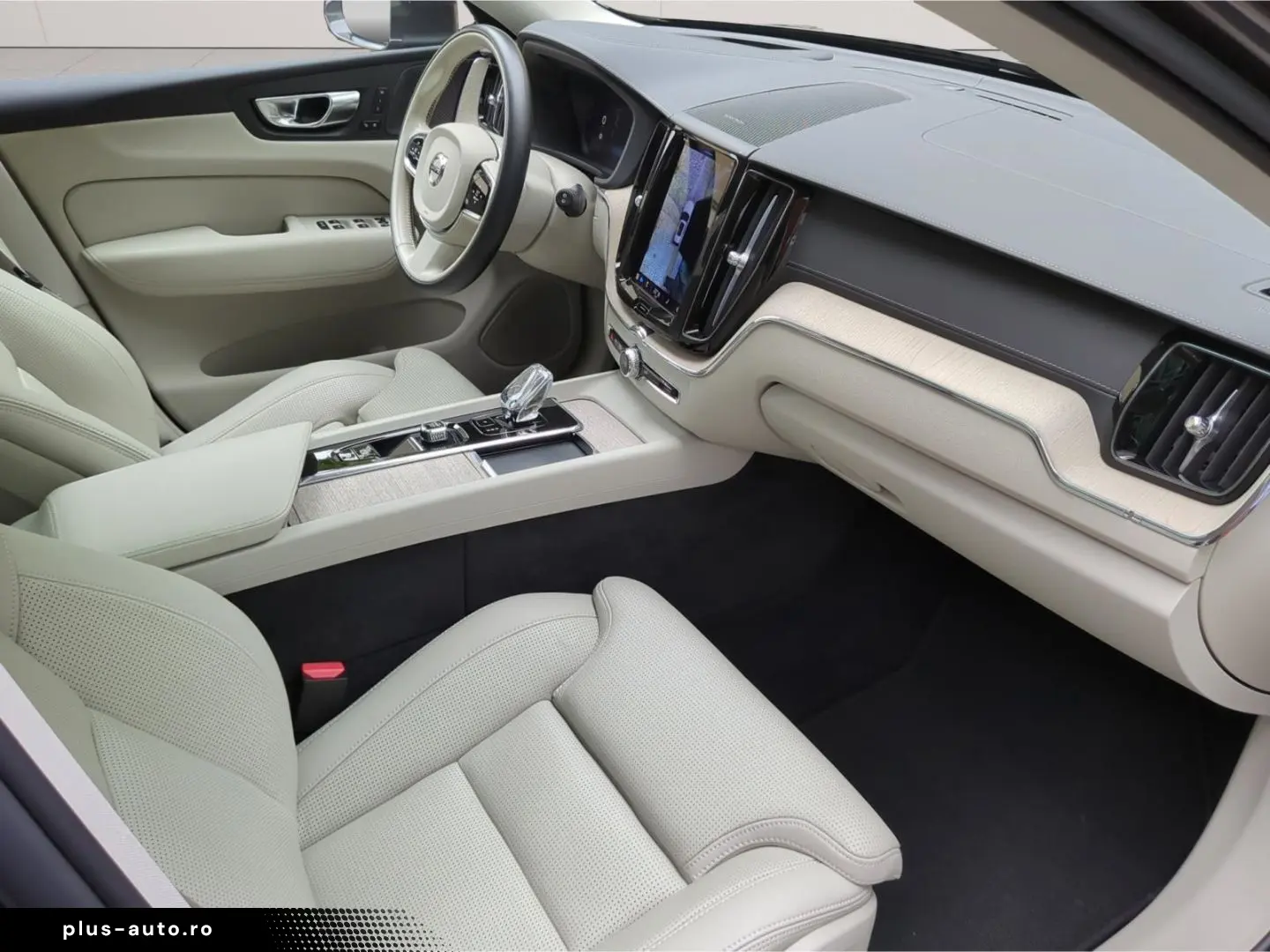 VOLVO XC60 T8 Recharge Ultimate Bright  Luft Massage A