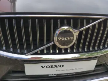 VOLVO XC60 T8 Recharge Ultimate Bright  Luft Massage A