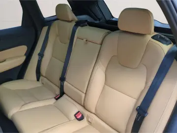 VOLVO XC60 B6 AWD Inscription  Luft SH Pano Nappa