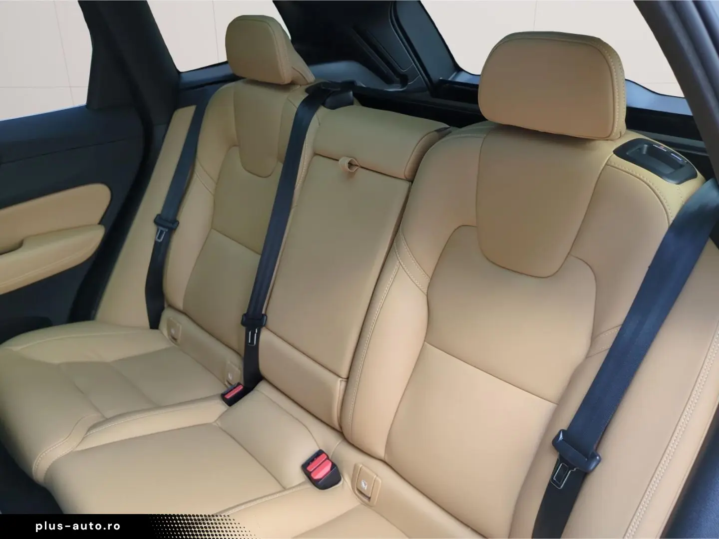 VOLVO XC60 B6 AWD Inscription  Luft SH Pano Nappa