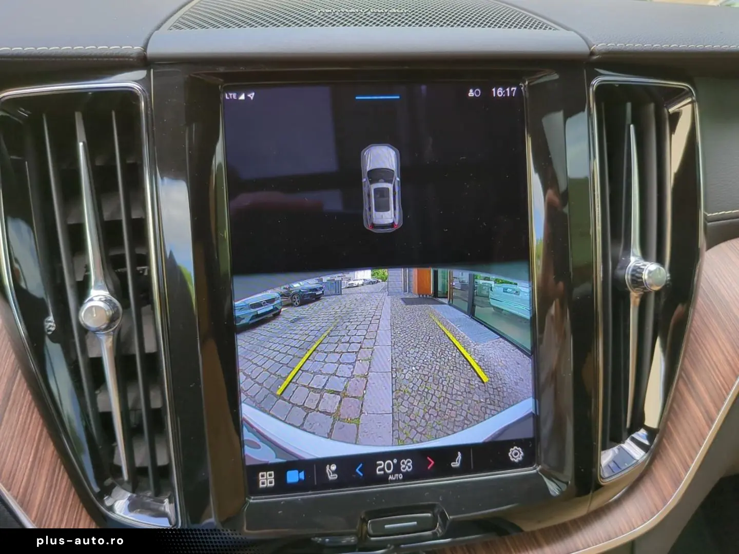 VOLVO XC60 B6 AWD Inscription  Luft SH Pano Nappa