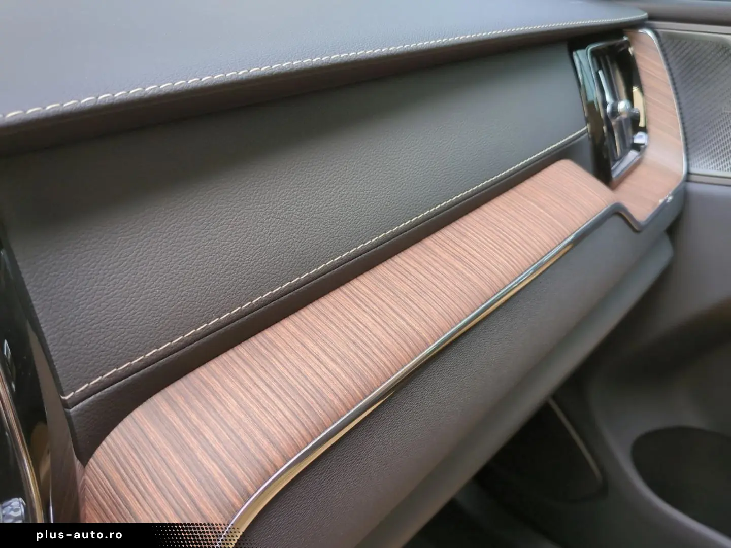 VOLVO XC60 B6 AWD Inscription  Luft SH Pano Nappa