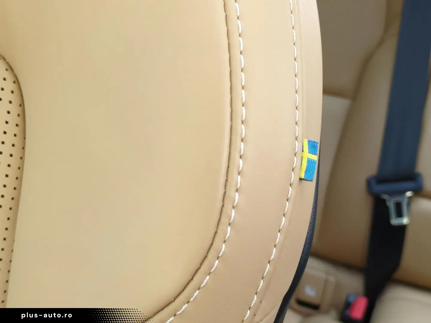 VOLVO XC60 B6 AWD Inscription  Luft SH Pano Nappa