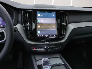 VOLVO XC60 T6 Ultra Black Edition  Luft Nappa Akustik