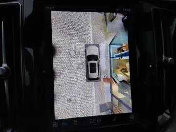 VOLVO XC60 T6 Ultra Black Edition  Luft Nappa Akustik