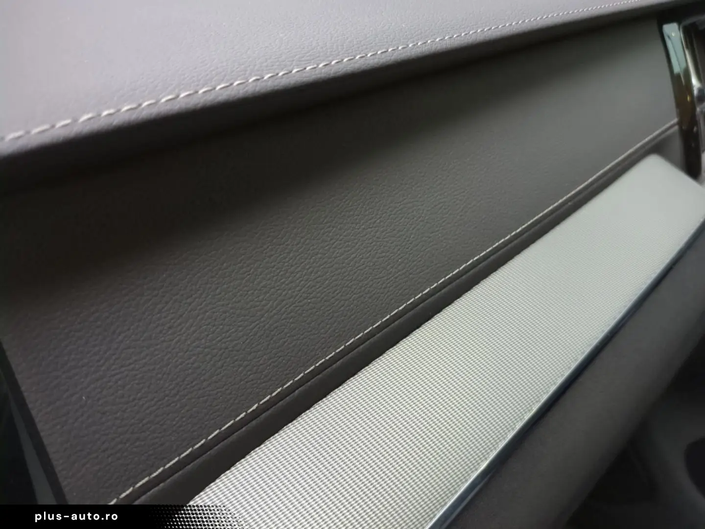 VOLVO XC60 T6 Ultra Black Edition  Luft Nappa Akustik