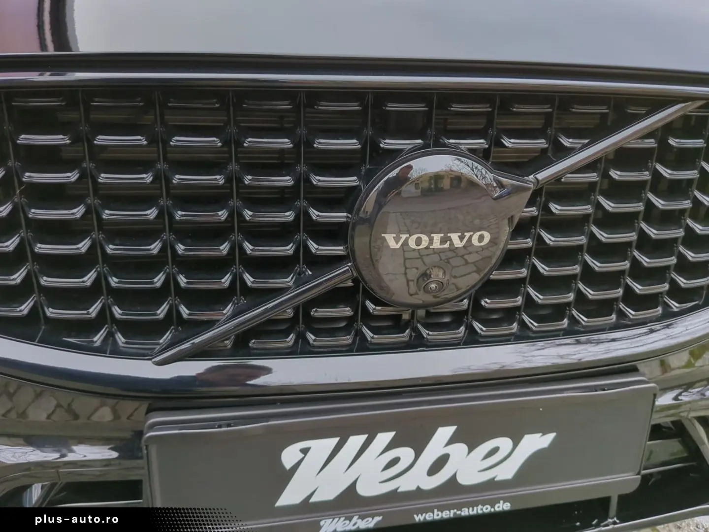 VOLVO XC60 T6 Ultra Black Edition  Luft Nappa Akustik